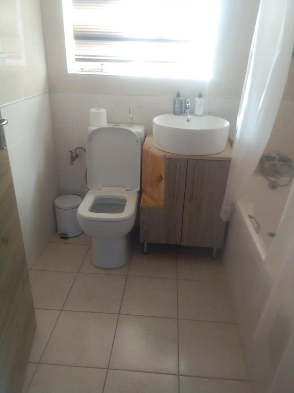 1 bedroom Cottage separate entrance East London Exteriör bild